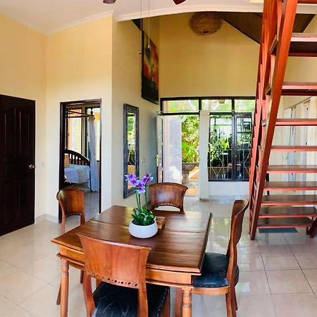 Giri'S Villa Jimbaran Ungasan Dış mekan fotoğraf