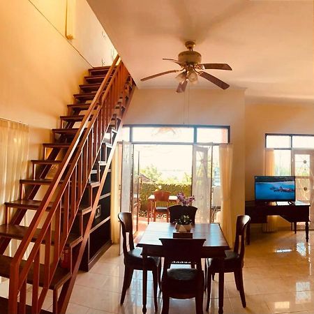 Giri'S Villa Jimbaran Ungasan Dış mekan fotoğraf